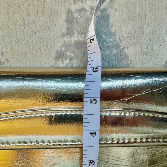 1980s Vintage Gold Vegan Leather Evening Bag - Picture 6 of 7